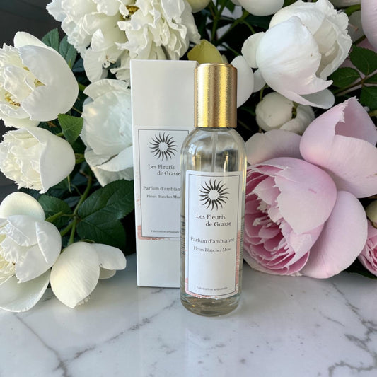 Parfum d'ambiance senteur fleurs blanches musc