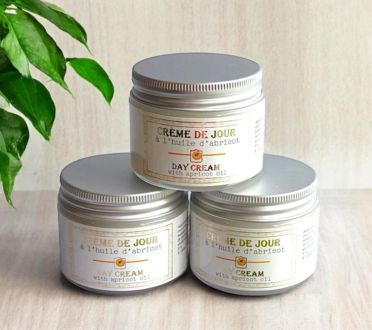 Crème de jour à l'huile d'abricot